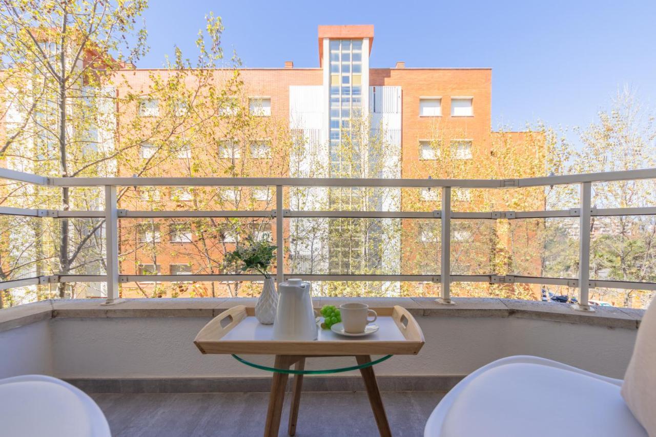 Boooom!!! Apartment With Swimming Pool Салоу Екстериор снимка