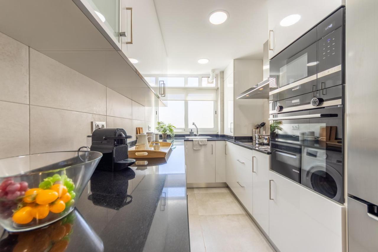 Boooom!!! Apartment With Swimming Pool Салоу Екстериор снимка